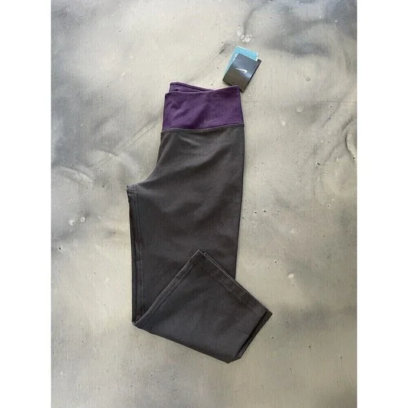 New Nike Dri Fit Womens Capri Leggings Purple Gray Sz S Activewear 5484097-067 - Picture 2 of 5